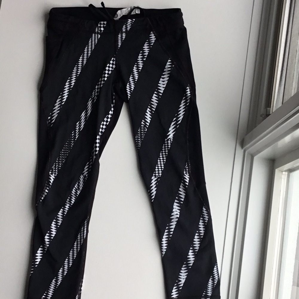 Vmma Cape Legging With Drawstring And Side Pocket - image 1